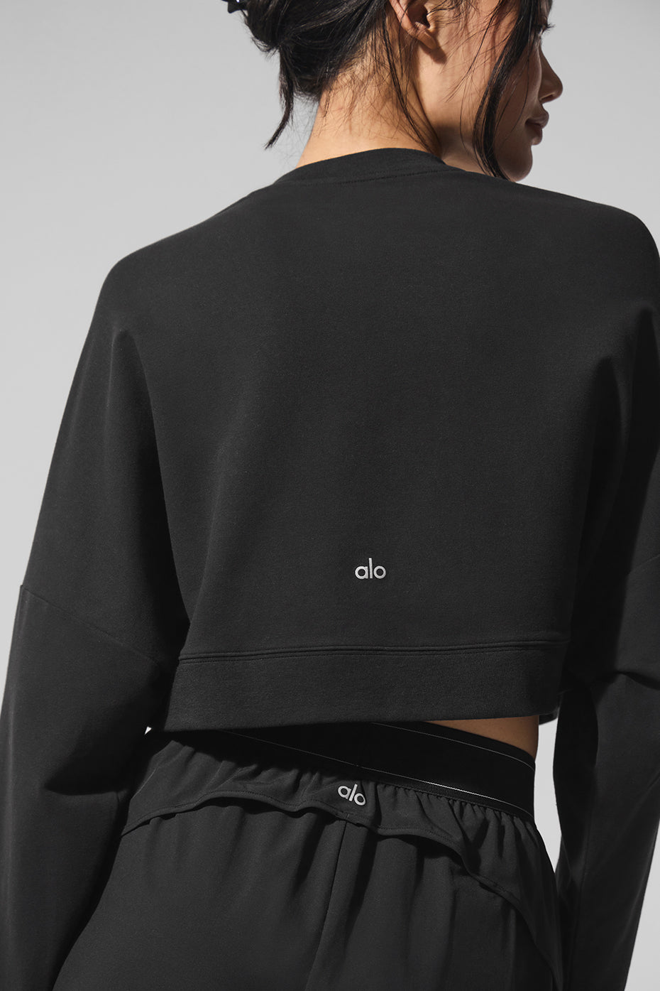 Cropped Sway Crew Neck Pullover - Black