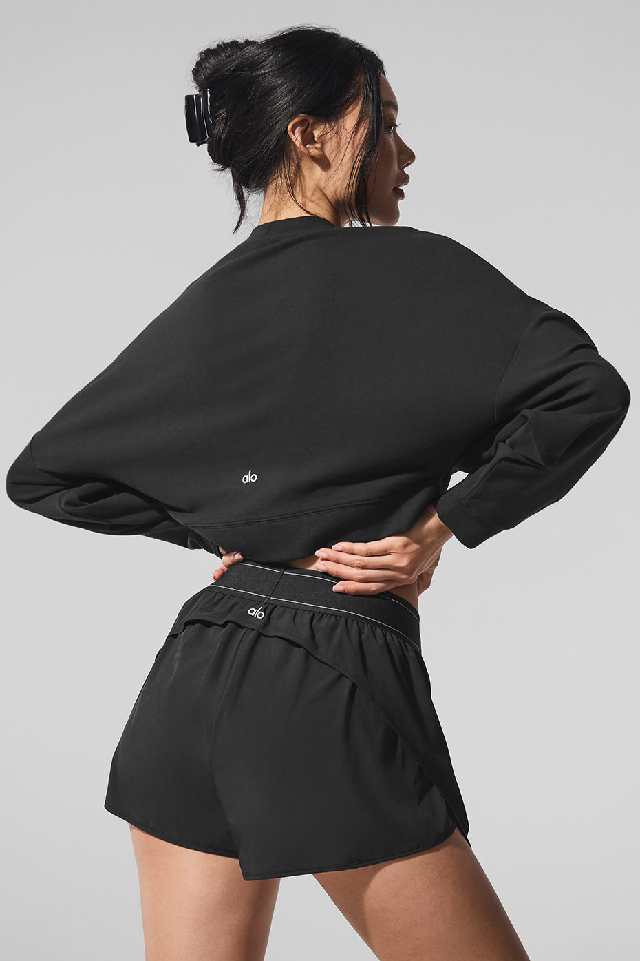Cropped Sway Crew Neck Pullover - Black